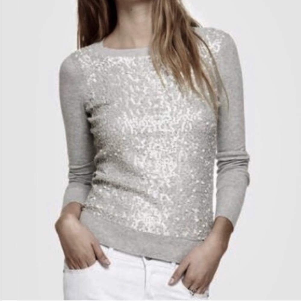 HP!! 🎉🎉 EUC Express Grey Sequin Sweater. Size Small.